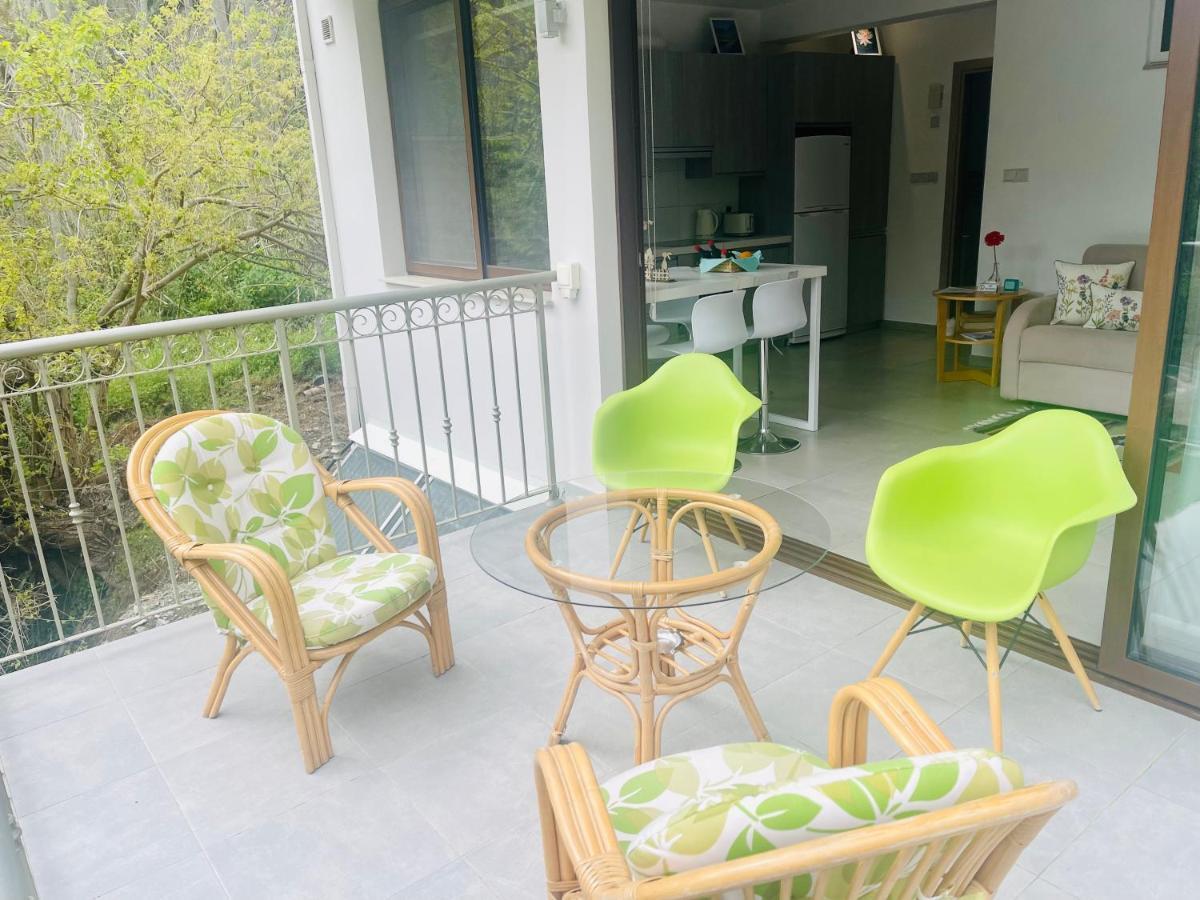 קאלופאנאיוטיס Riverside Suite מראה חיצוני תמונה